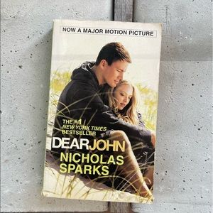 Dear John by Nicholas Sparks- Paperback